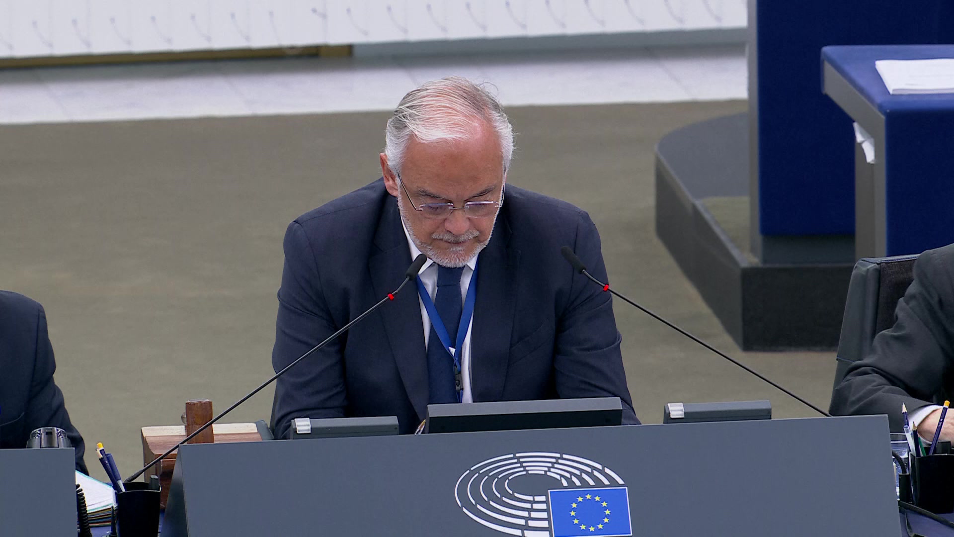 CO2 emission performance standards for new passenger cars and new light commercial vehicles for 2025 to 2027: one round of political group speakers